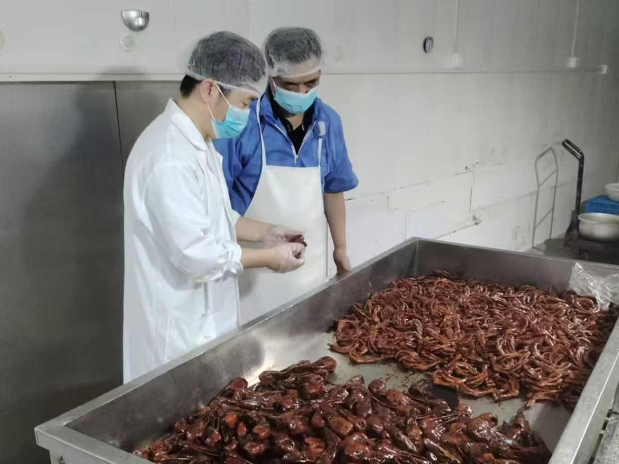 技術指導與工藝跟蹤：如何讓餐桌產品更上一層樓